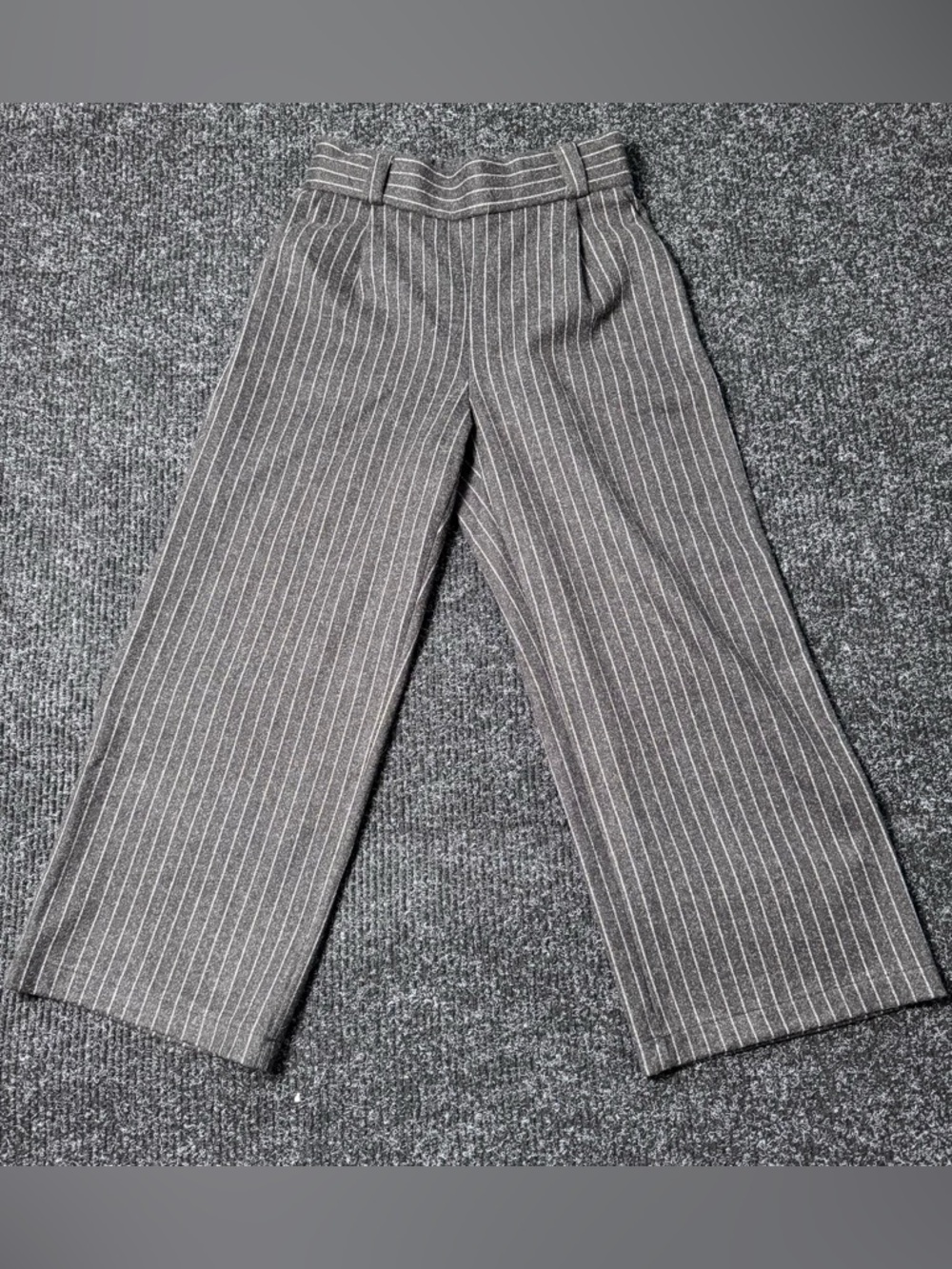 Coco + Carmen Pinstripe Crop Pants S/M